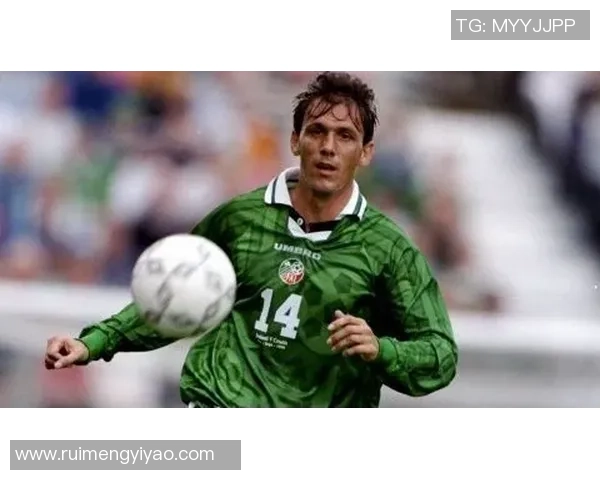 足球明星恩库鲁的辉煌历程与未来展望:从绿茵场到全球舞台的传奇之路