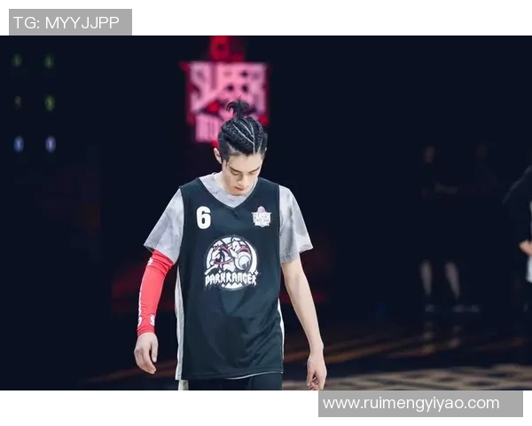 足球明星王鹤棣精彩瞬间集锦展现其非凡魅力与球场风采